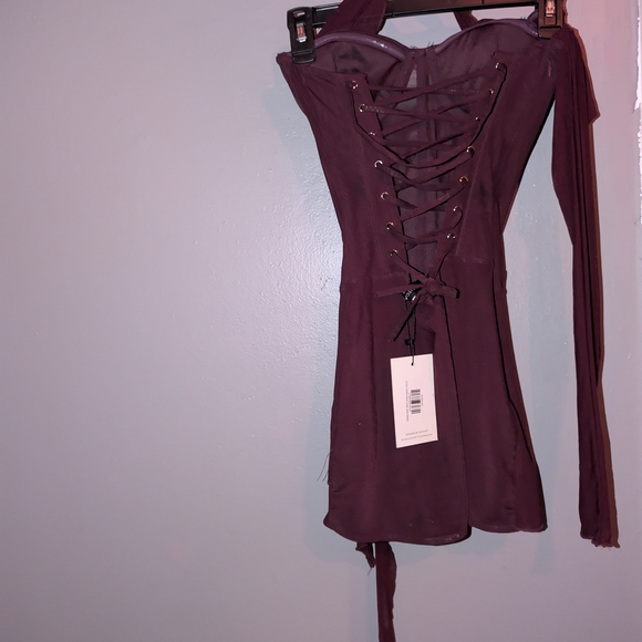 NWT Elegant Long Single Sleeve Maroon Dress - Picture 2 of 5